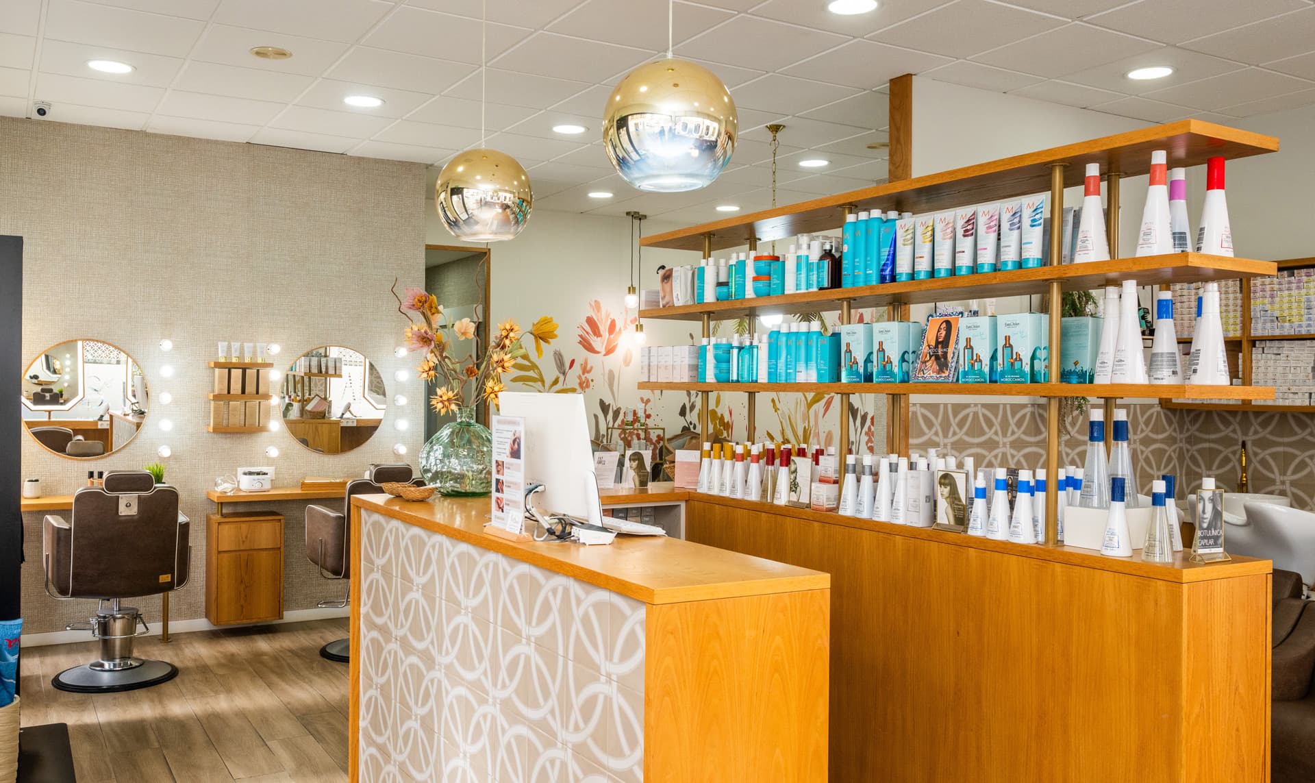 Centro de belleza y peluquería en Ribeira